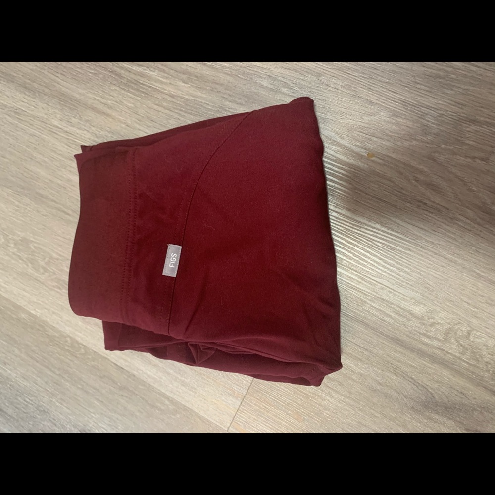 Figs maroon cargo pants size XS petite